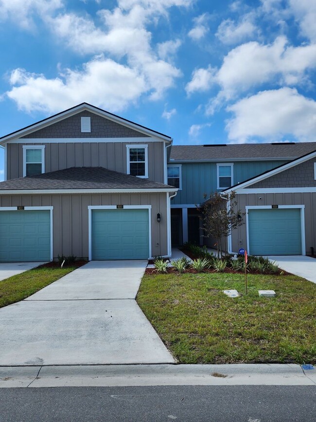 Stunning 3 Bed 2.5 Bath Townhouse! Availab... - Stunning 3 Bed 2.5 Bath Townhouse! Availab...