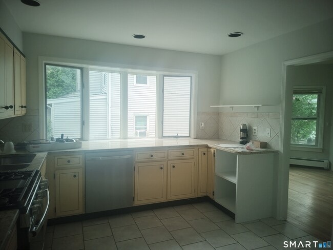 Photo - 36 Wilton Ave Unit 1st fl