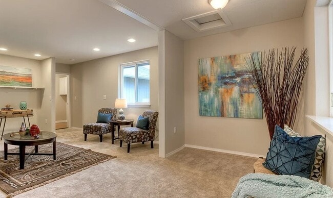 Photo - 207 NE Nikki Ln