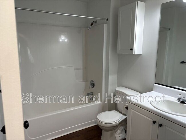 Photo - 3600 London Ct SW Unit 3600-101