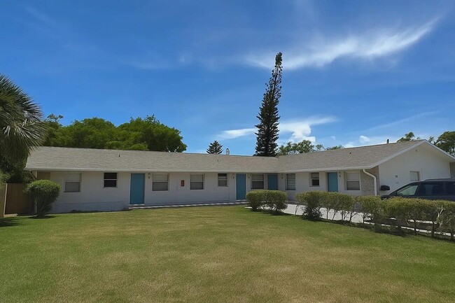 Building Photo - 125 W 17th St