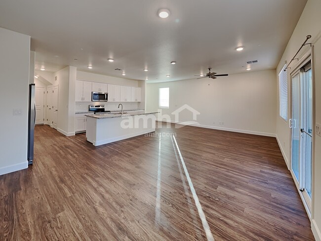 Photo - 302 Palazza Reserve Pl