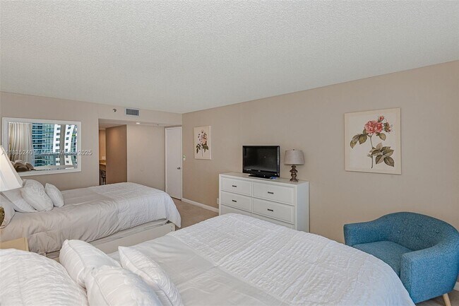 Photo - 1717 N Bayshore Dr Unit a3248