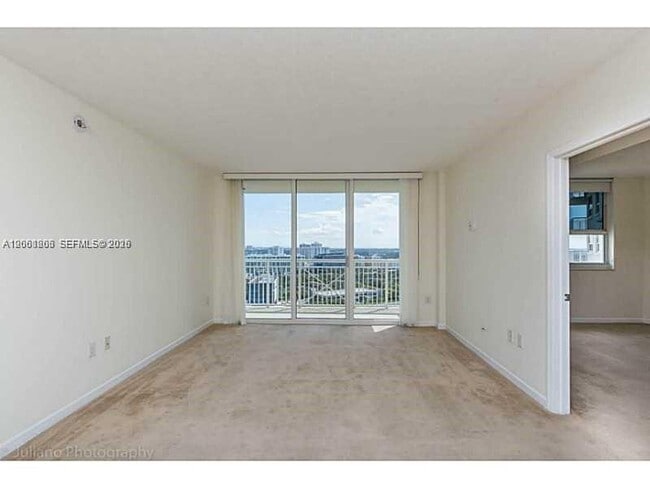 Photo - 19501 W Country Club Dr Unit 2205