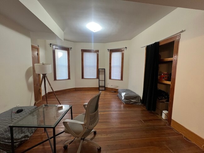 Photo - 346 Faneuil St Unit 2