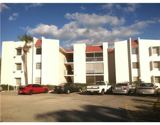Building Photo - 622 NW 13th St Unit 12