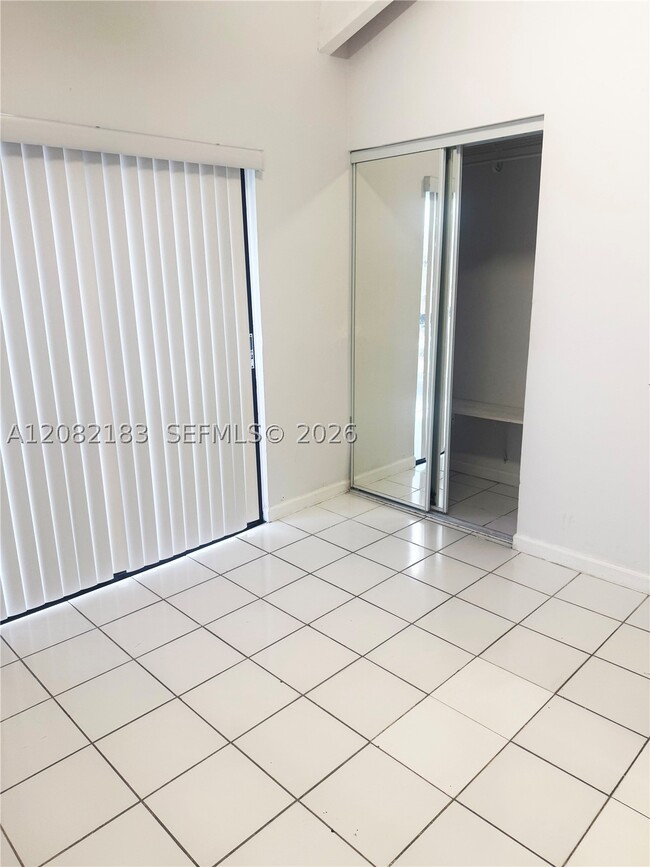 1811 SW 107th Ave