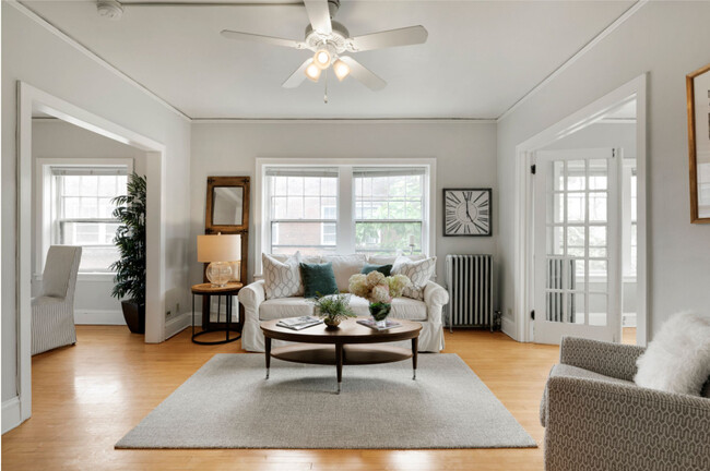 The Pekin and Peoria - The Pekin and Peoria Apartments