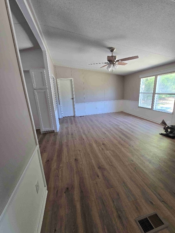 Photo - 218 Lee Rd