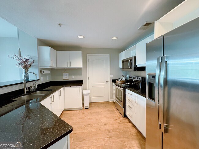 Photo - 390 17th St NW Unit #5027