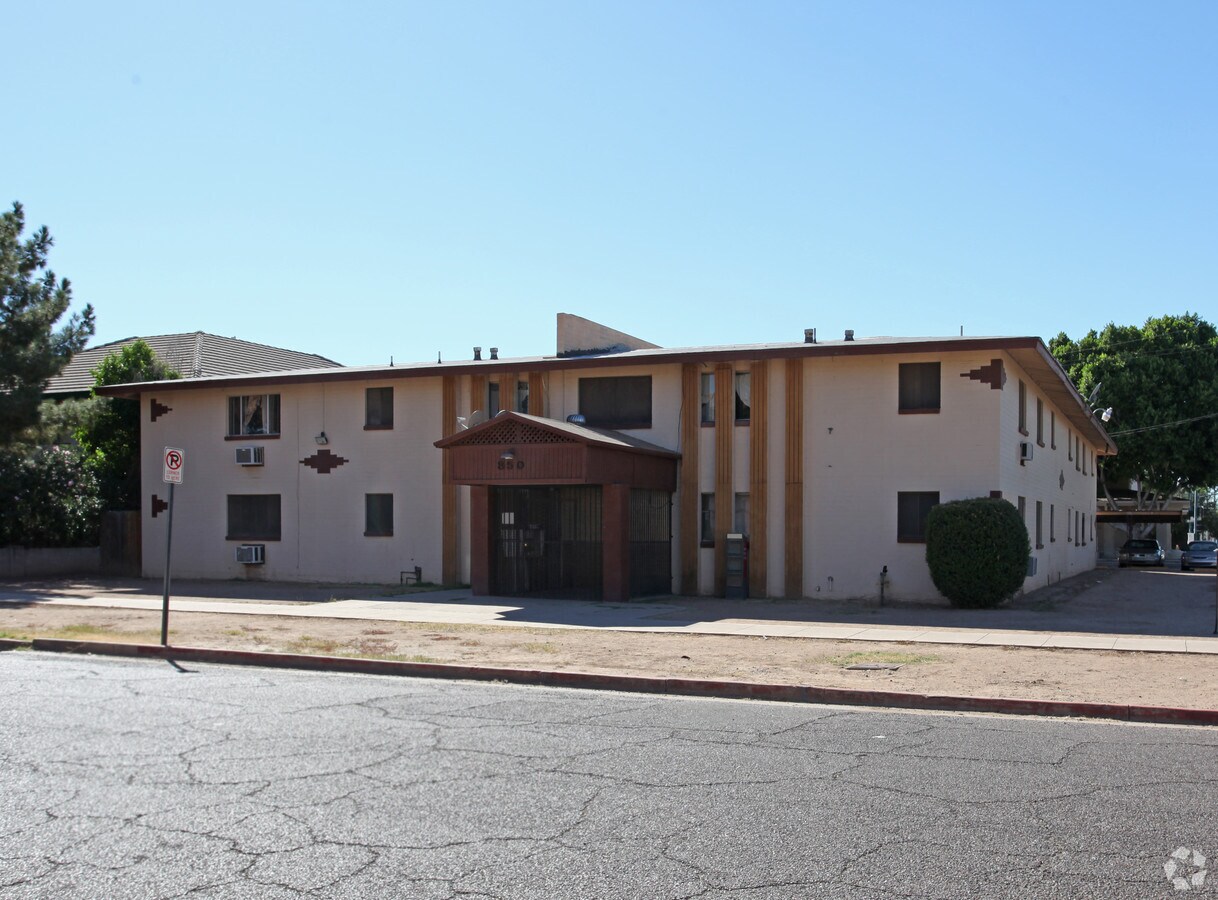 Photo - 846 North 4th Avenue Apartments