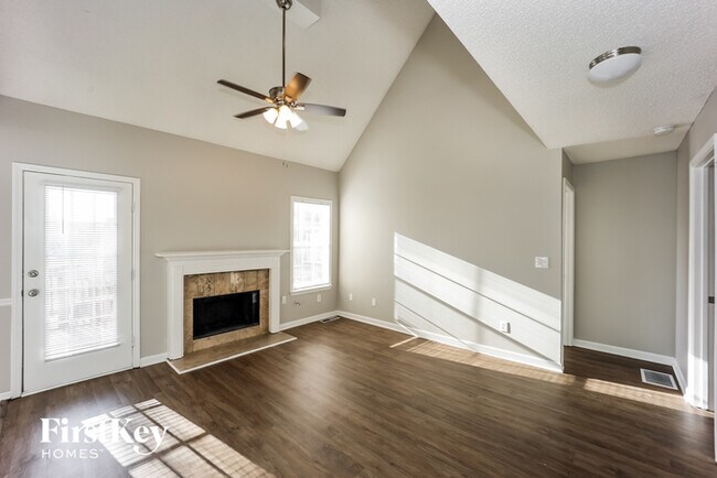 Photo - 1127 Forest Glen