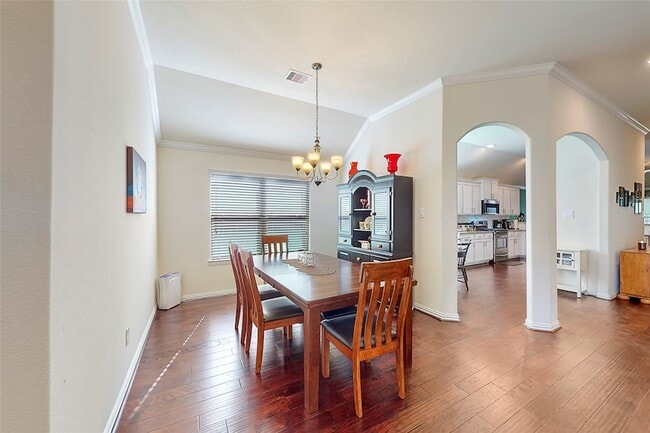 Photo - 907 S Chamfer Way