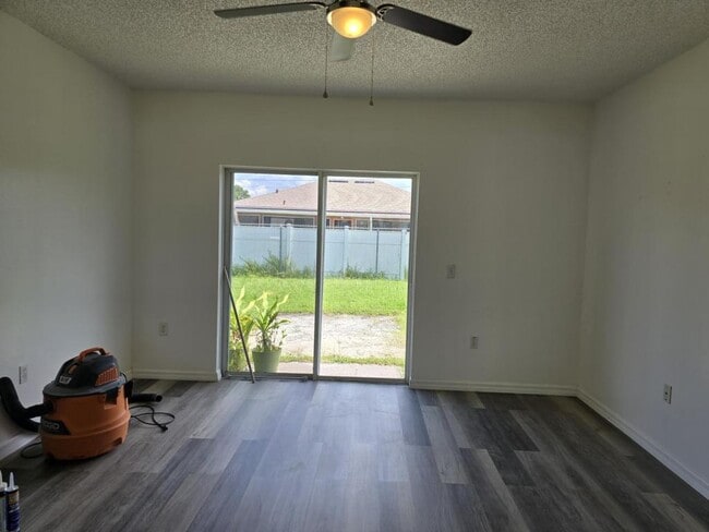 Photo - 731 Toulon Dr