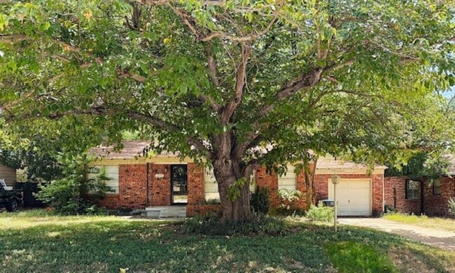 Building Photo - Quaint 3 bedroom in the Wilshire Addition ... Rental