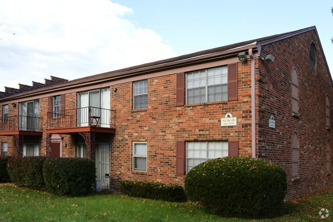 The Paddock Apartments - The Paddock Apartments