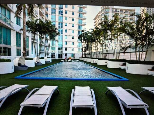 Photo - 92 SW 3rd St Unidad 3703