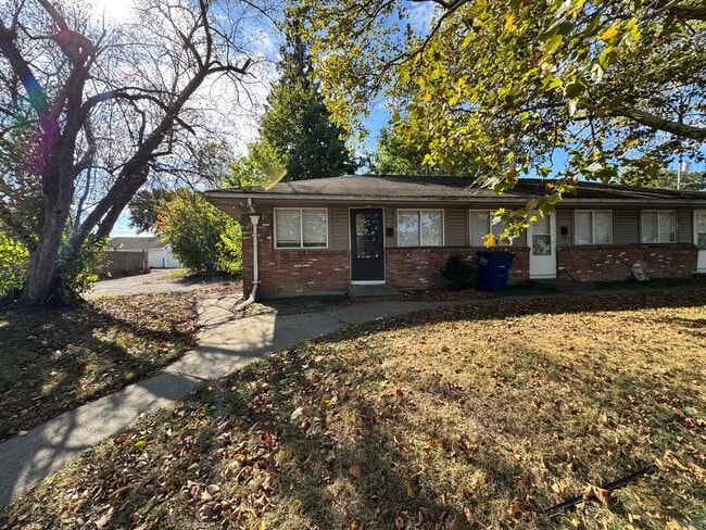 Building Photo - 77 Walbridge Ave Unit 77 Walbridge 3