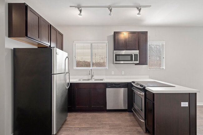 Photo - 600 Douglas St NW Unit 620A