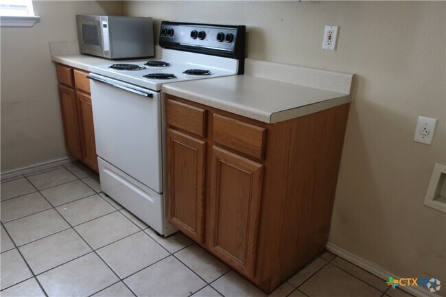 Building Photo - 1126 Misty Acres Dr Rental