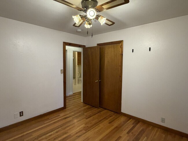 Photo - 412 Park St