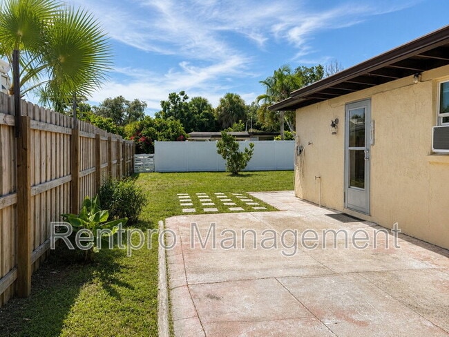 Photo - 613 Shore Rd