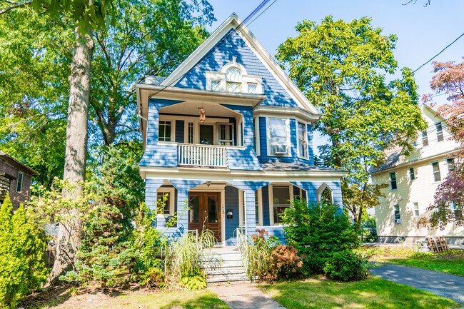 Photo - 180 W Rock Ave Unidad 2 F