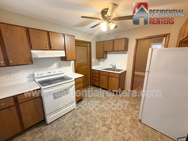 Photo - 1637 S 68th St Unidad Lower