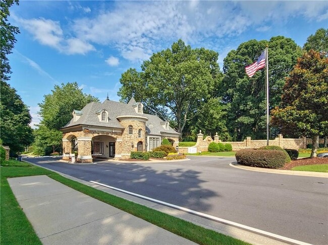 Photo - 7335 Craigleith Dr