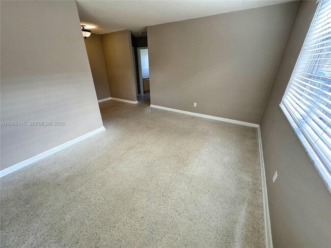 Photo - 403 NW 25th St Unit 5