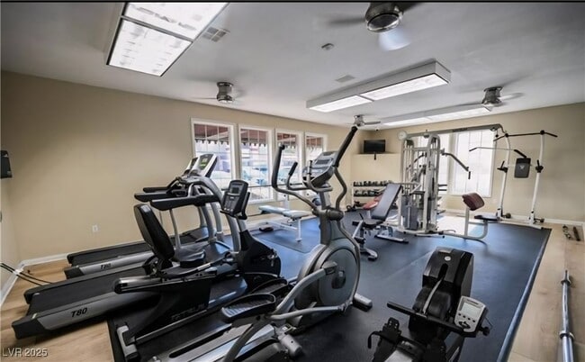 Building Photo - 231 W Horizon Ridge Pkwy Unit 2115 Rental