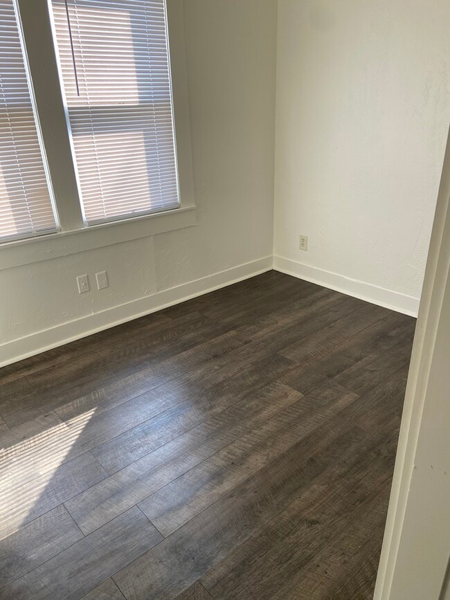 Photo - 112 S 9th St