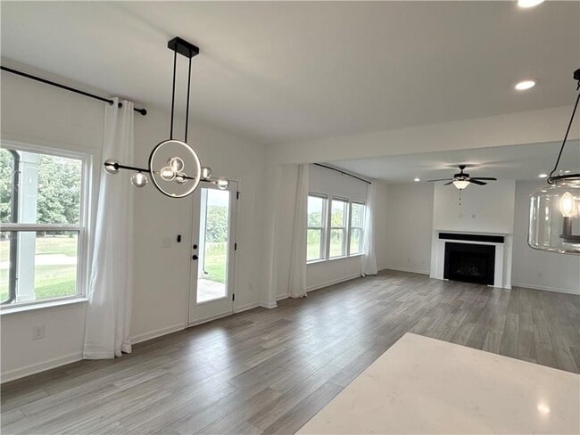 207 Foxhill Dr