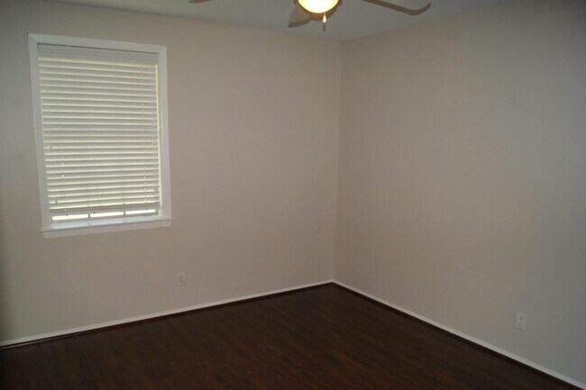 Photo - 5522 Dryad Dr