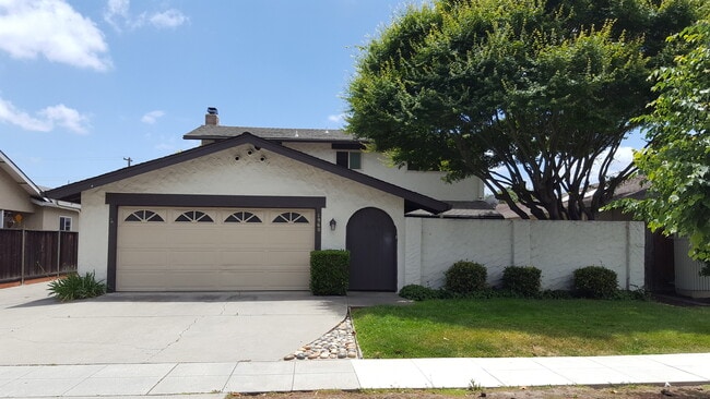 Building Photo - 1960 Harris Ave Unit 1