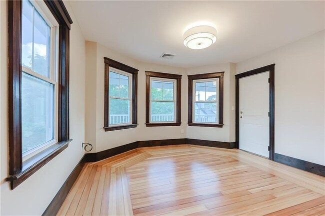 Photo - 65 Burton St Unit 1