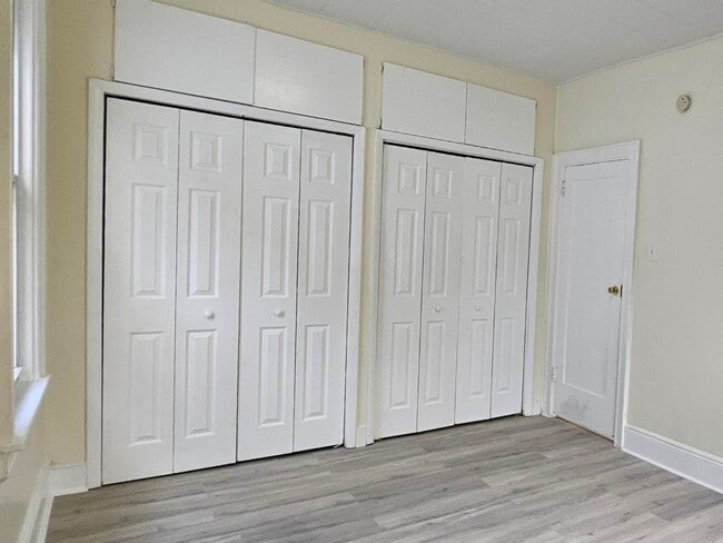 Building Photo - 151 W 33rd St Rental