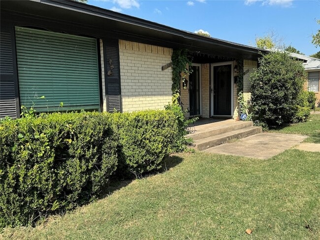 Photo - 11321 Wyatt St