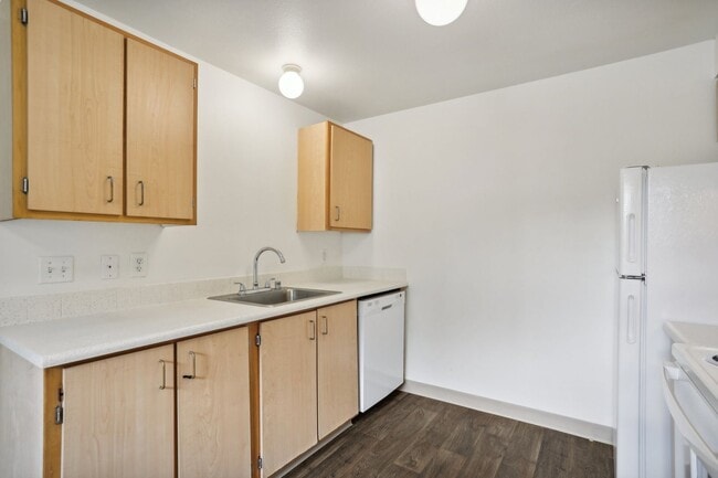 Woodfield Apartments