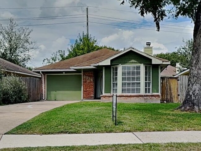 Building Photo - 9326 Golden Sunshine Dr Rental