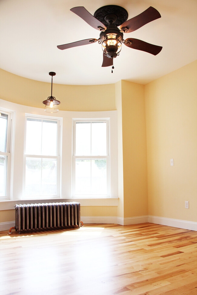 24 Cedar St Unit 1
