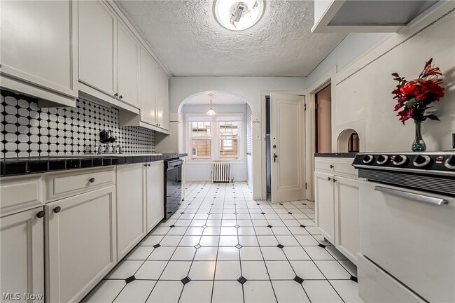 Photo - 18313 Newell Rd