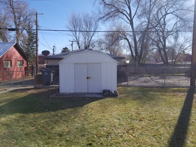Storage shed in back yard - 219 East Montezuma Avenue House