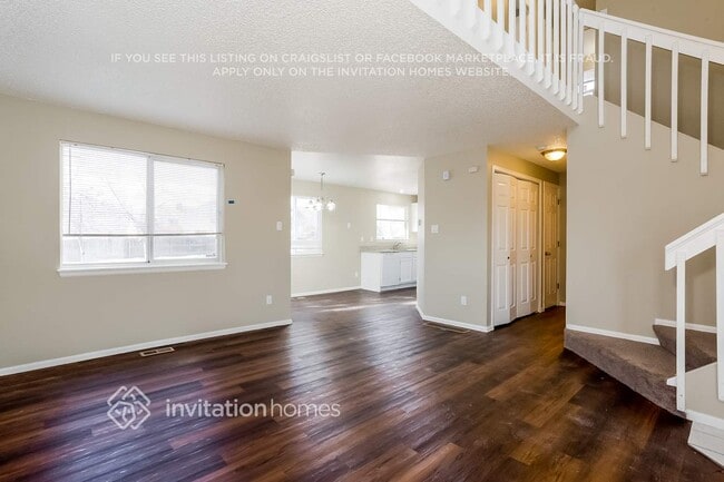 Photo - 11001 Benton St