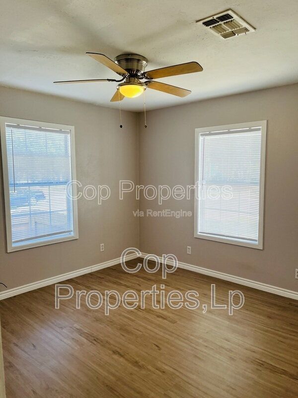 Photo - 1807 Gorman