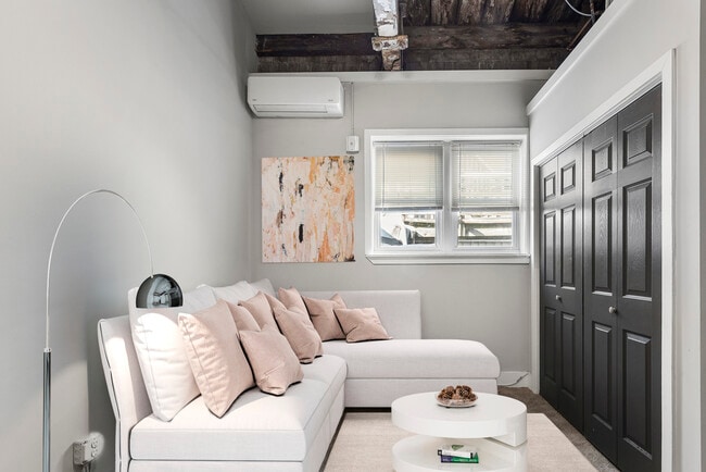 Photo - Bainbridge Lofts