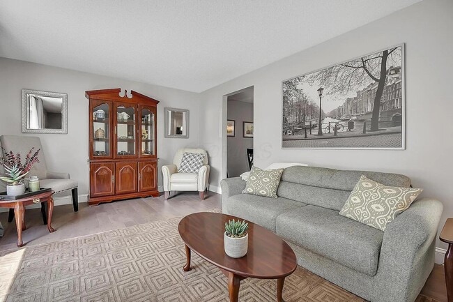 Photo - 6880 Gray Gables Ln