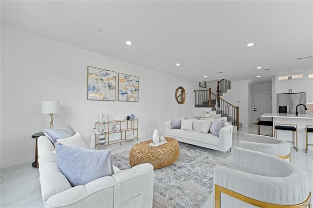 Photo - 6230 Dewitt St