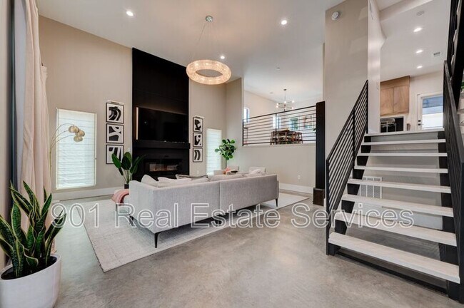 Photo - 293 Turley St