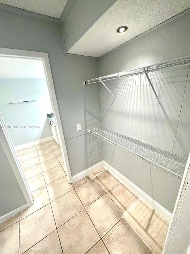 Photo - 400 NE 18th Ave Unit 206